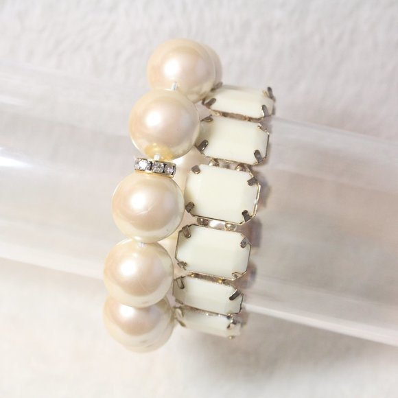 Y2K Rectangle Stretch & 1990s Large Chunky Rhinestone Pearl Bracelet Set - Picture 1 of 5